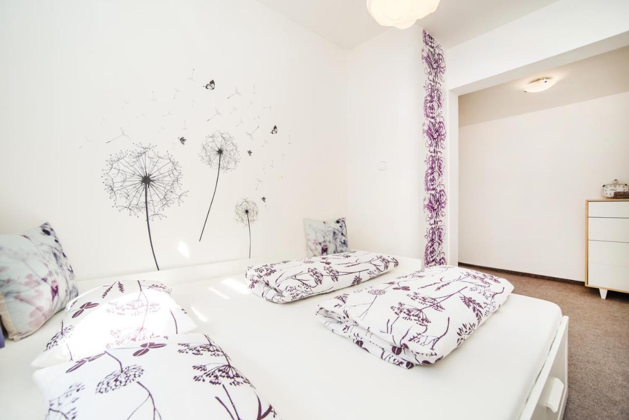Apartament Lanoblessa Praga Zewnętrze zdjęcie
